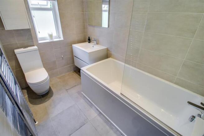 3 bed Semi-Detached for sale Image 8
