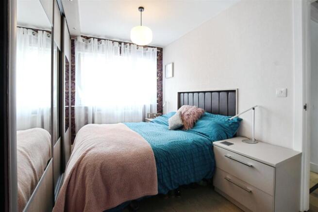 2 bed Semi-Detached Bungalow for sale Image 8