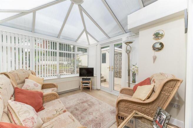 3 bed Semi-Detached for sale Image 4