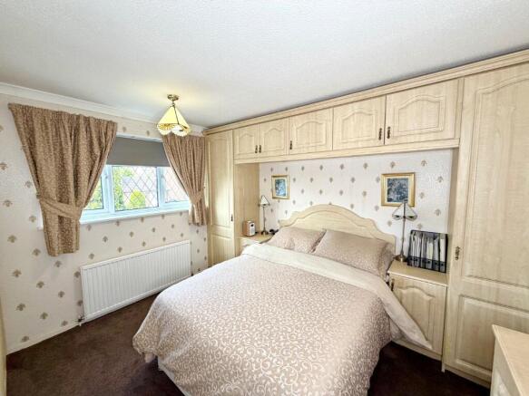4 bed Detached for sale Image 10