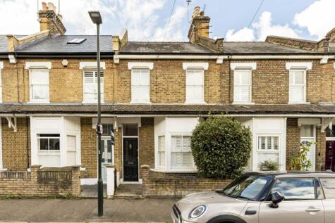 Avenue Road, Hampton