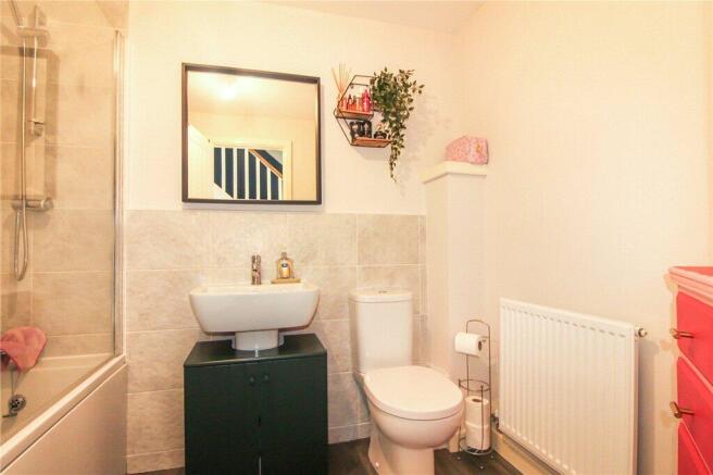 3 bed Terraced for sale Image 10