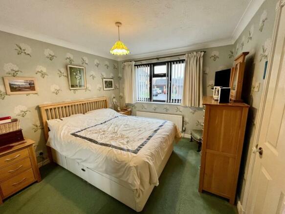 bed1.jpg