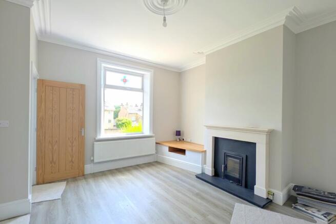 2 bed End of Terrace to rent Image 4