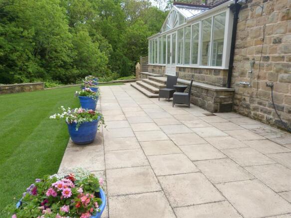 GARDEN TO THE REAR