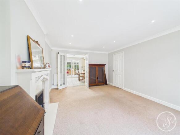 4 bed Detached for sale Image 4