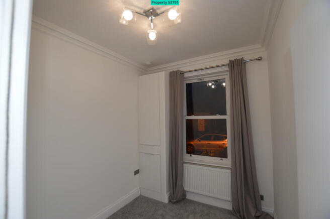 2 bed Ground Flat to rent Image 8