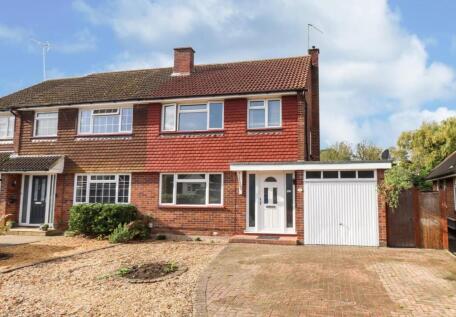 Chesilton Crescent, Church Crookham