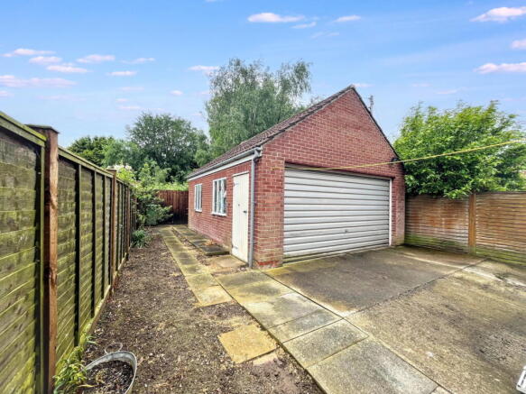 3 bed Semi-Detached for sale Image 9