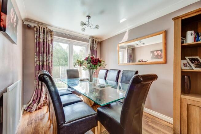 4 bed Detached for sale Image 4
