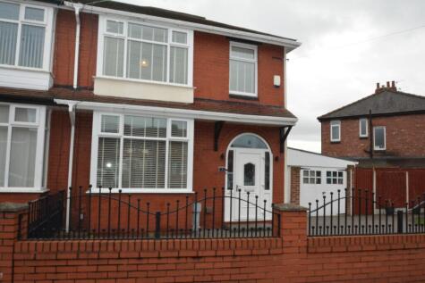 Warwick Grove, Audenshaw, M34