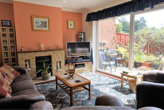 Lounge/Dining Room