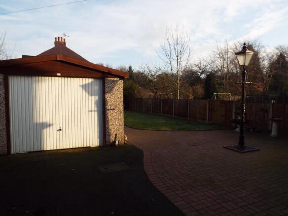 Garage 2