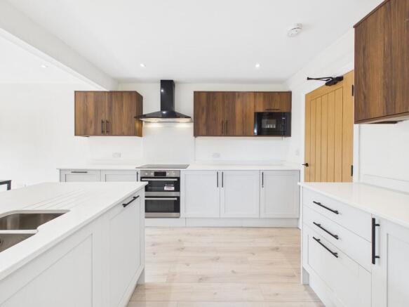 Comm kitchen (2)