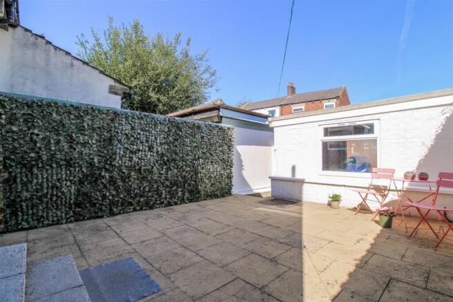 2 bed Semi-Detached for sale Image 12