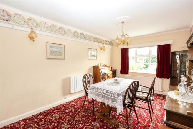 4 bed Detached for sale Image 11