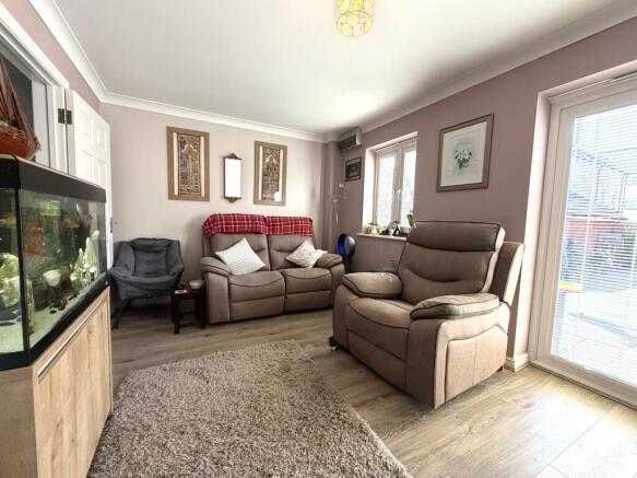 Addinsell Road, Swindon, Wiltshire photo 4