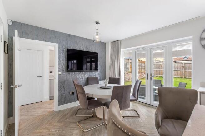 4 bed Detached for sale Image 6