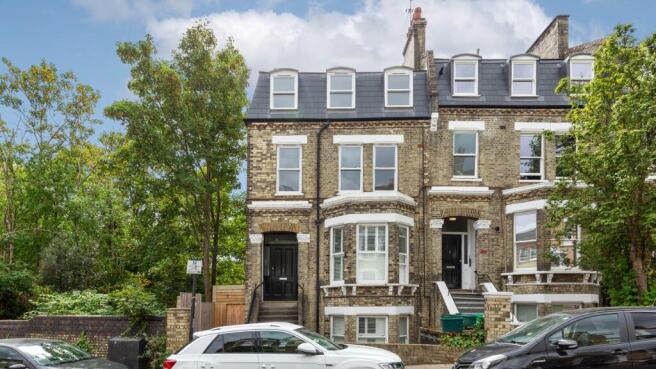 Flat C, 1 Wyndham Crescent, Tufnell Park, London, N19 5QJ