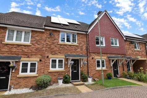 Nightjar Close, Farnborough, Hampshire, GU14