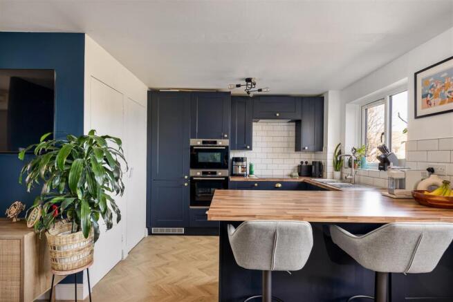 2, Brockway Close E11