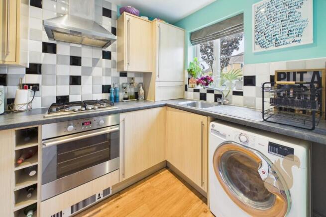 Grantham Avenue, Great Cornard photo 4