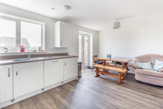 Kitchen-4 5.jpg