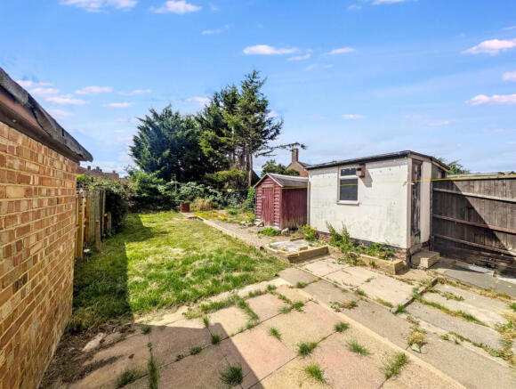 3 bed Terraced for sale Image 11