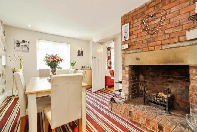 5 bed Semi-Detached for sale Image 6
