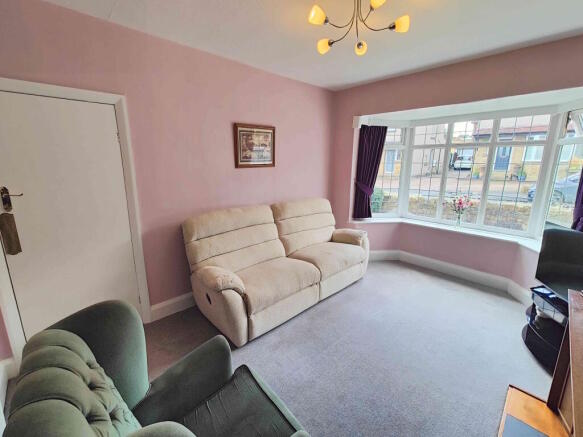 3 bed Semi-Detached for sale Image 5