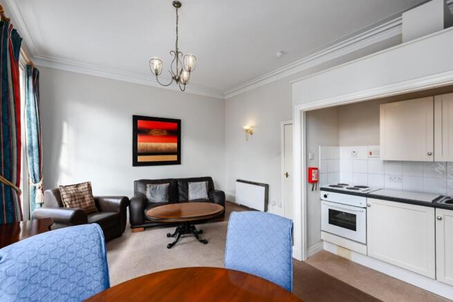 1 bed Flat to rent Image 4