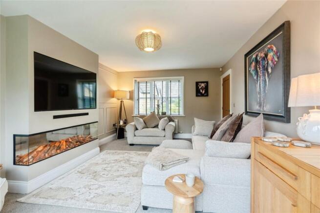 3 bed Detached for sale Image 4