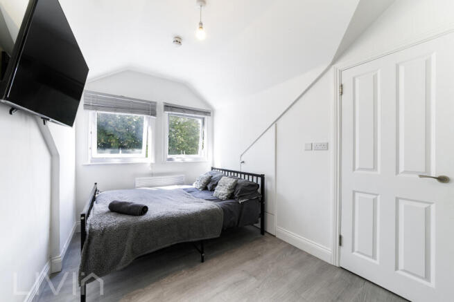 KINGS ROAD 50, F5 (2)