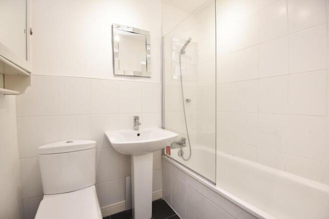 3 bed Town House for sale Image 8
