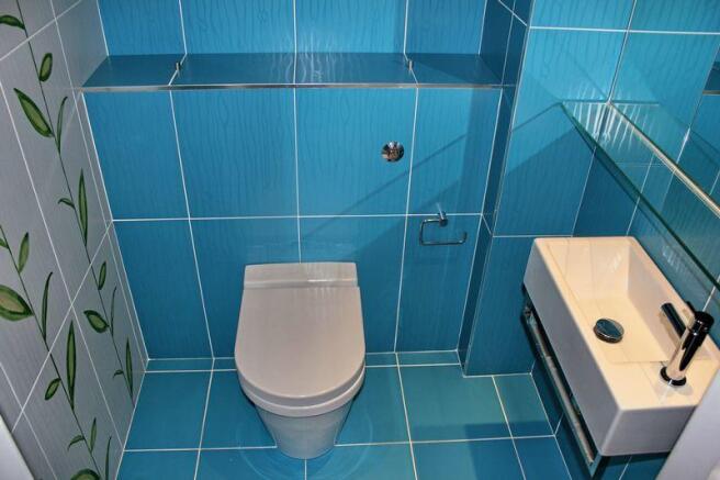 GUEST WC