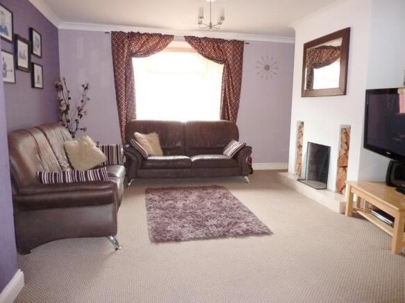 Lounge/dining room