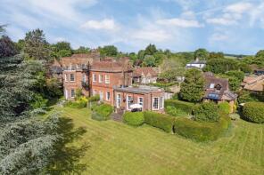 Duntarvie, Elmhurst, High Street, Great Missenden HP16 9AA
