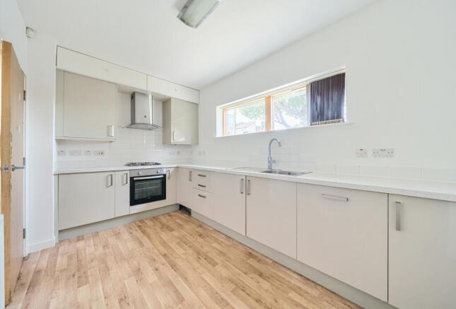 1307156-5-684315c...