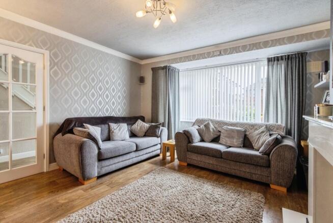 4 bed Semi-Detached for sale Image 8