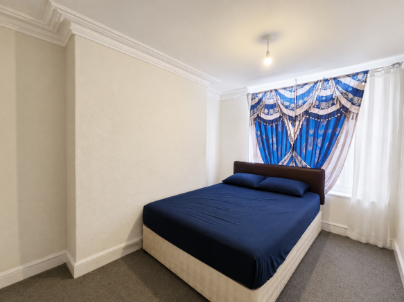 5 bed Block of Apartments for sale Image 4