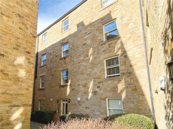 1 bed Apartment to rent Image 10