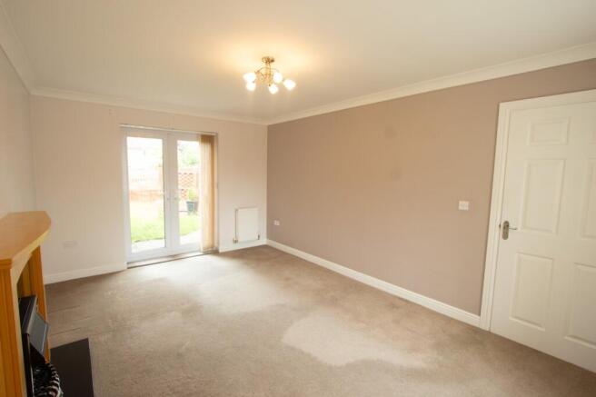 3 bed Semi-Detached to rent Image 7