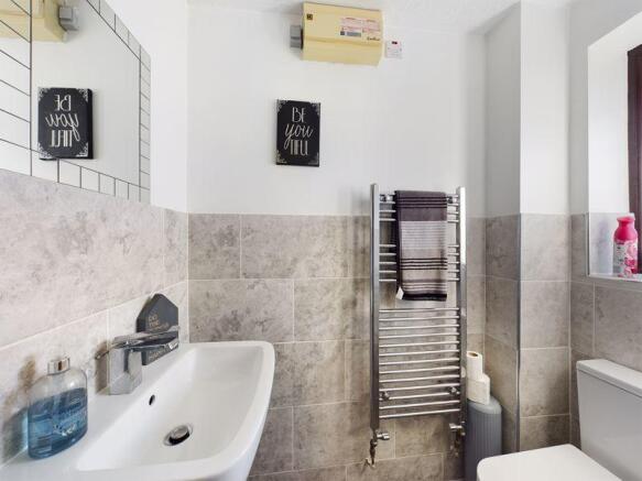 Cloakroom/WC