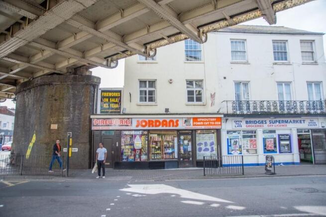 4 bed room - STUDENT PROPERTY -High Street, Leami