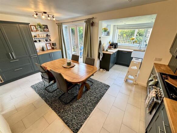 Open Plan Kitchen and Dining Room