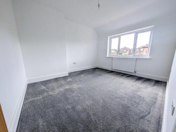 3 bed Semi-Detached for sale Image 8