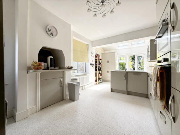 Stoddens Road, Burnham-on-Sea photo 4