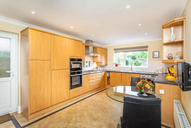 Kitchen/Breakfast Room