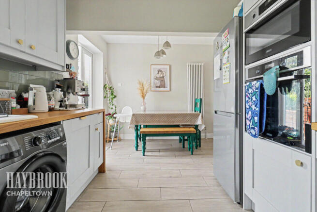 4 bed Detached for sale Image 10