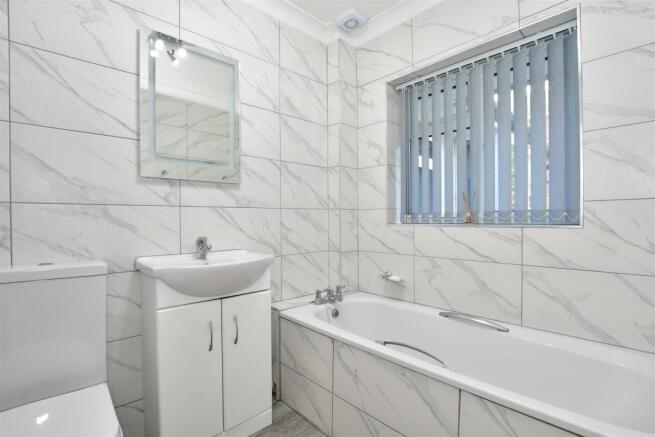 En-Suite Bathroom